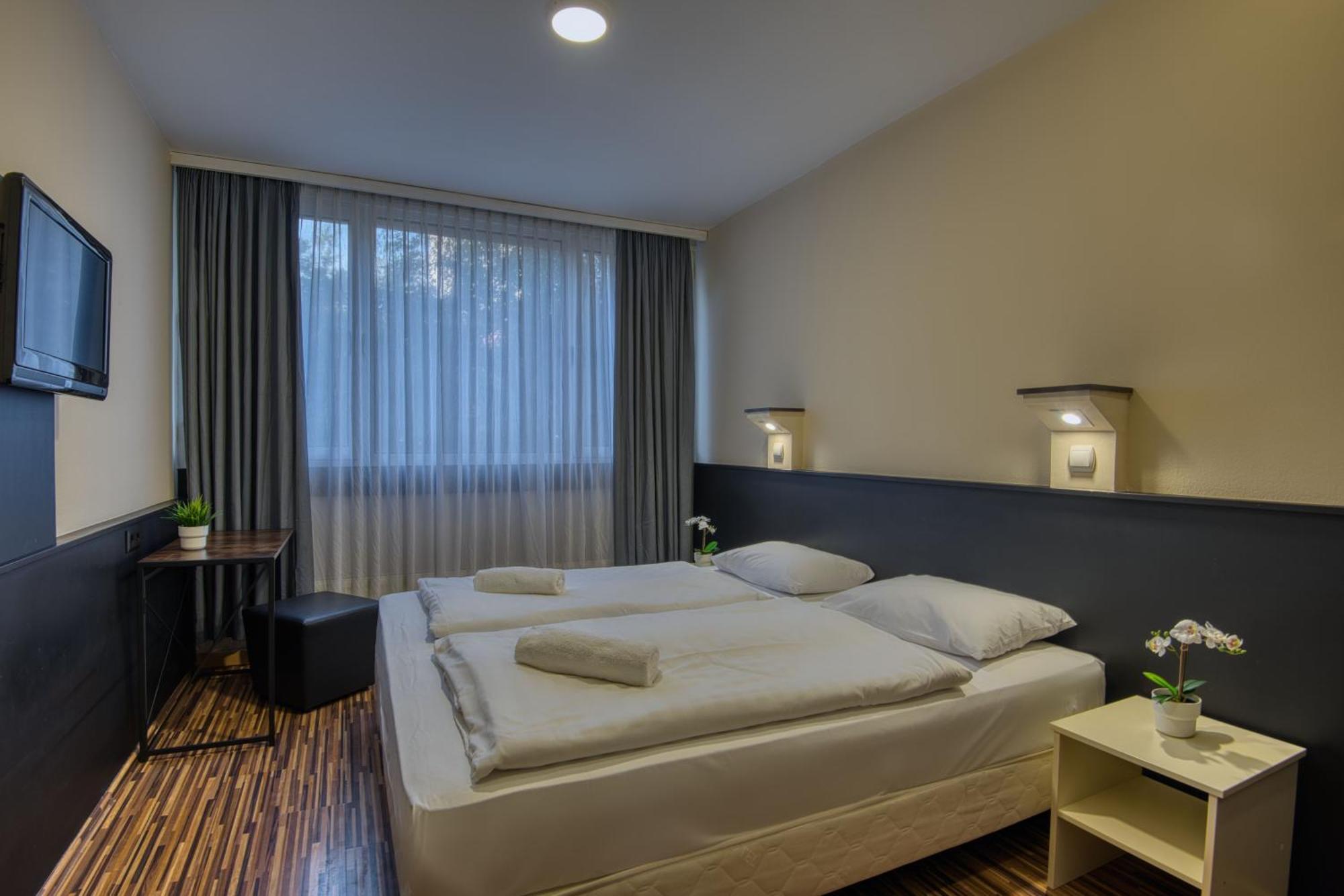 City Budget Hotel Будапеща Екстериор снимка