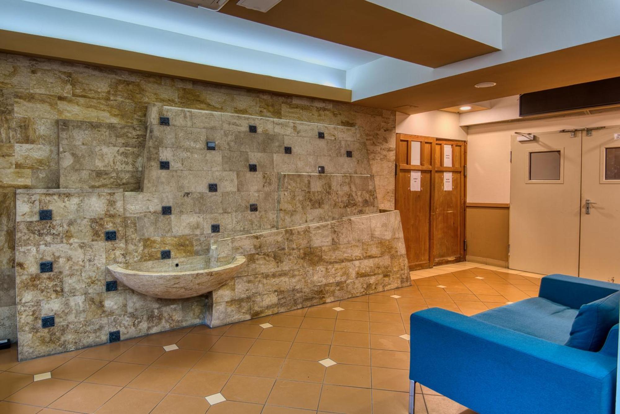 City Budget Hotel Будапеща Екстериор снимка